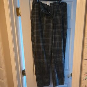 Old Navy Women's Dark Gray Plaid Pants